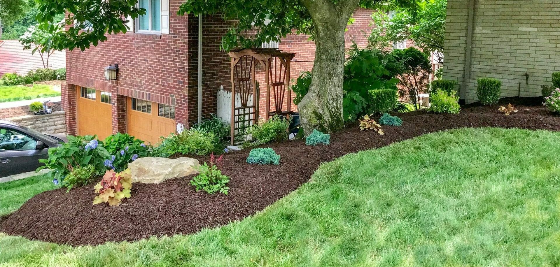 new bed edging and fresh mulch